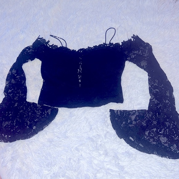 Tops - 🎈5 items for $20 bundles Women sexy long sleeve lace crop top -size medium